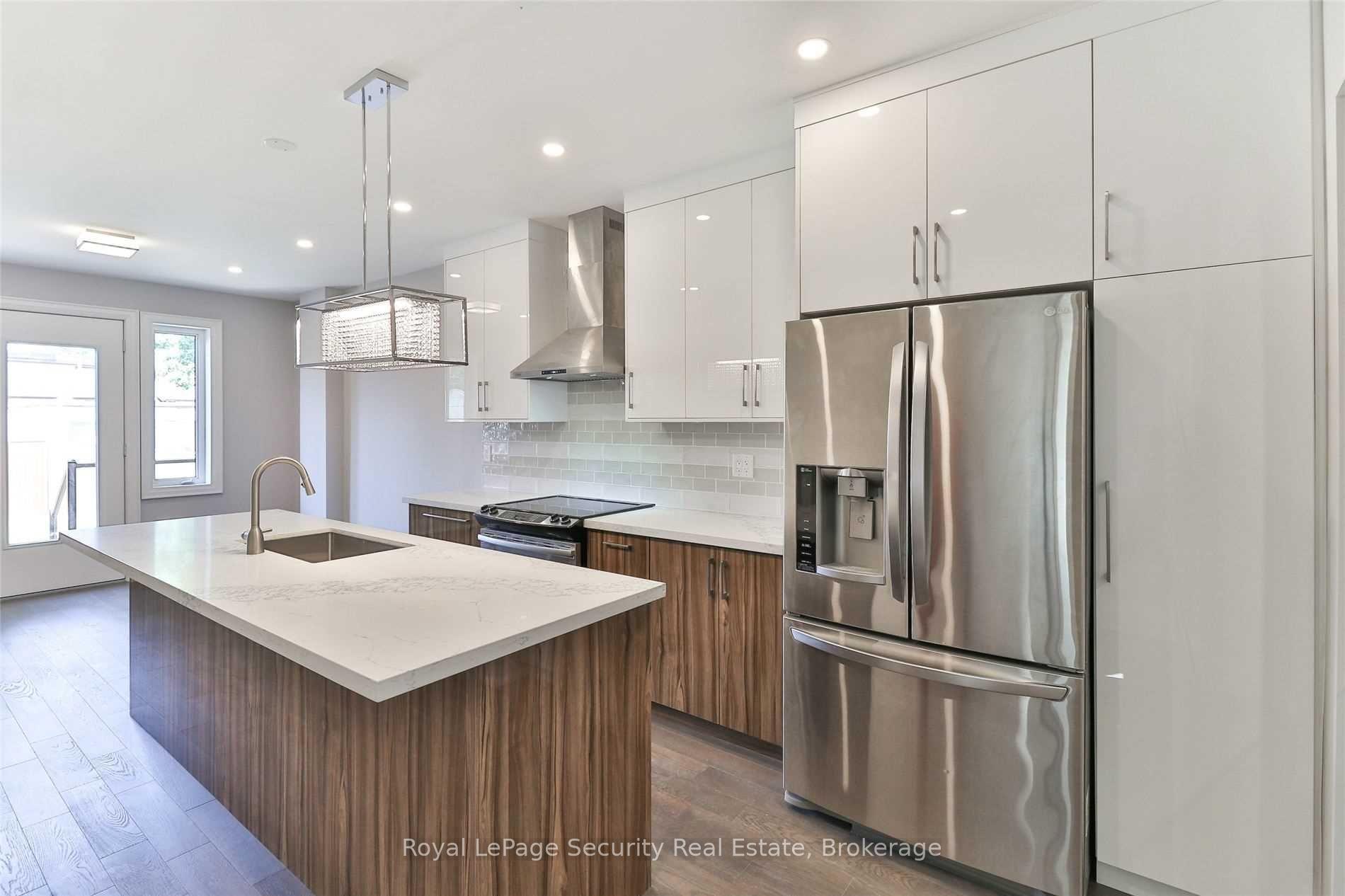 Photo 11 of Unit Main/ 2nd, 136 Markham Street, Toronto, Trinity-Bellwoods — HOMEH