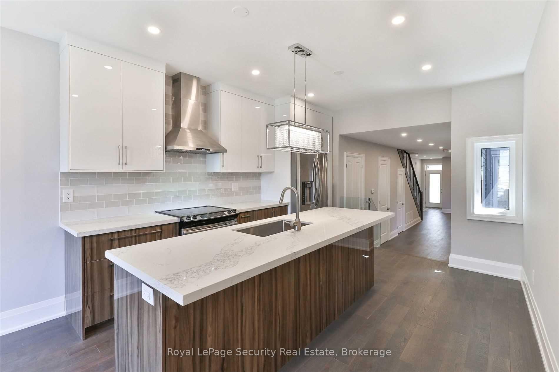 Photo 13 of Unit Main/ 2nd, 136 Markham Street, Toronto, Trinity-Bellwoods — HOMEH