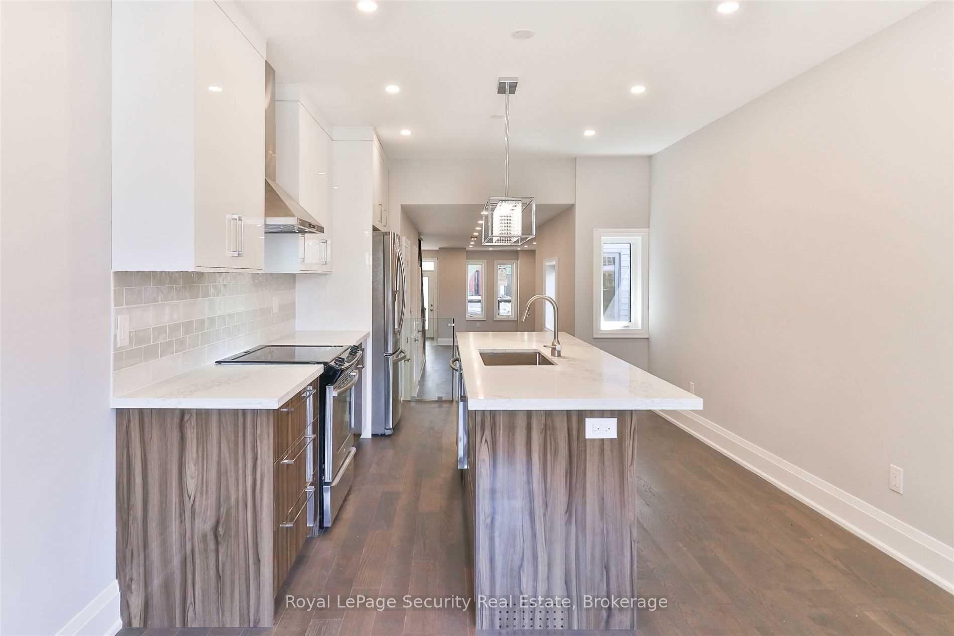 Photo 14 of Unit Main/ 2nd, 136 Markham Street, Toronto, Trinity-Bellwoods — HOMEH