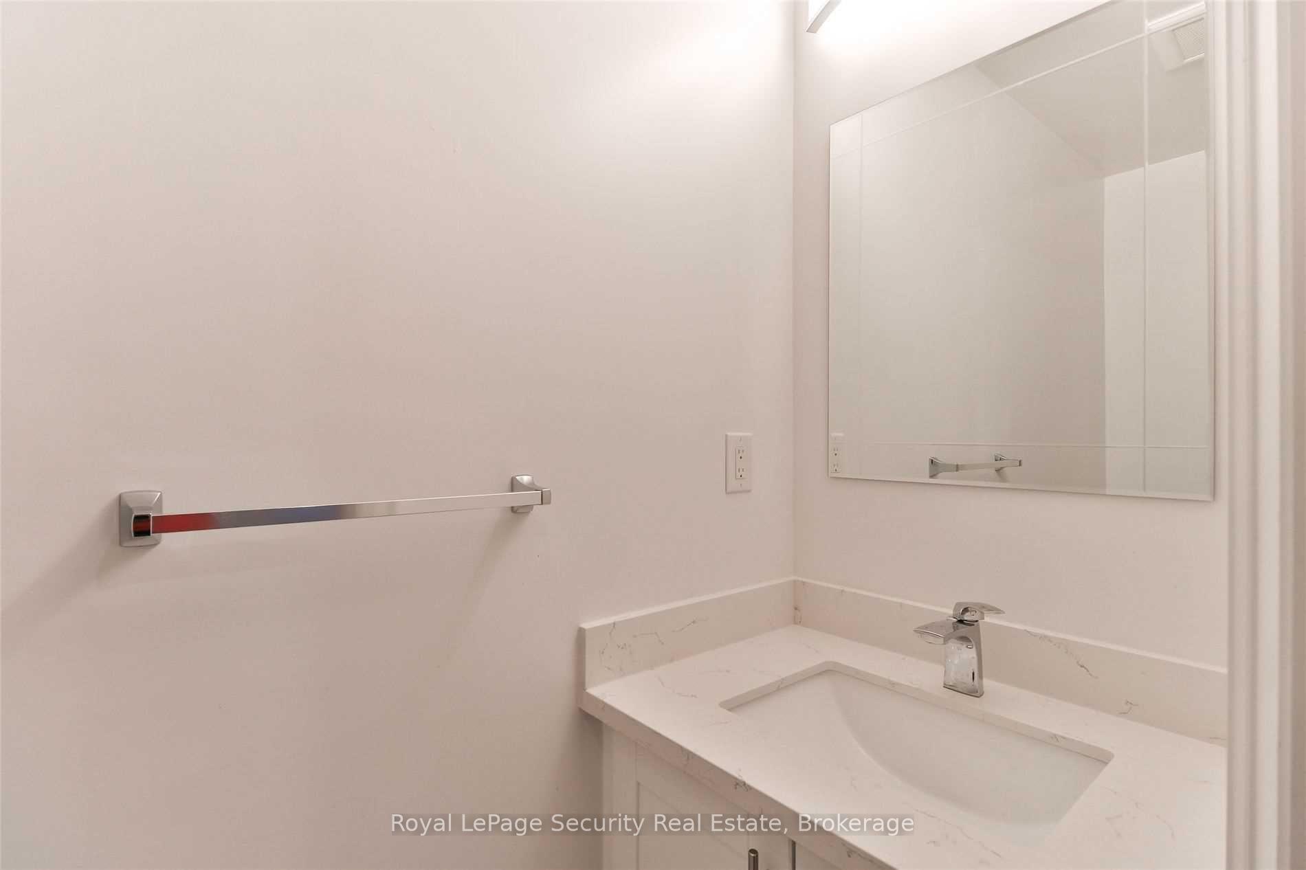 Photo 18 of Unit Main/ 2nd, 136 Markham Street, Toronto, Trinity-Bellwoods — HOMEH
