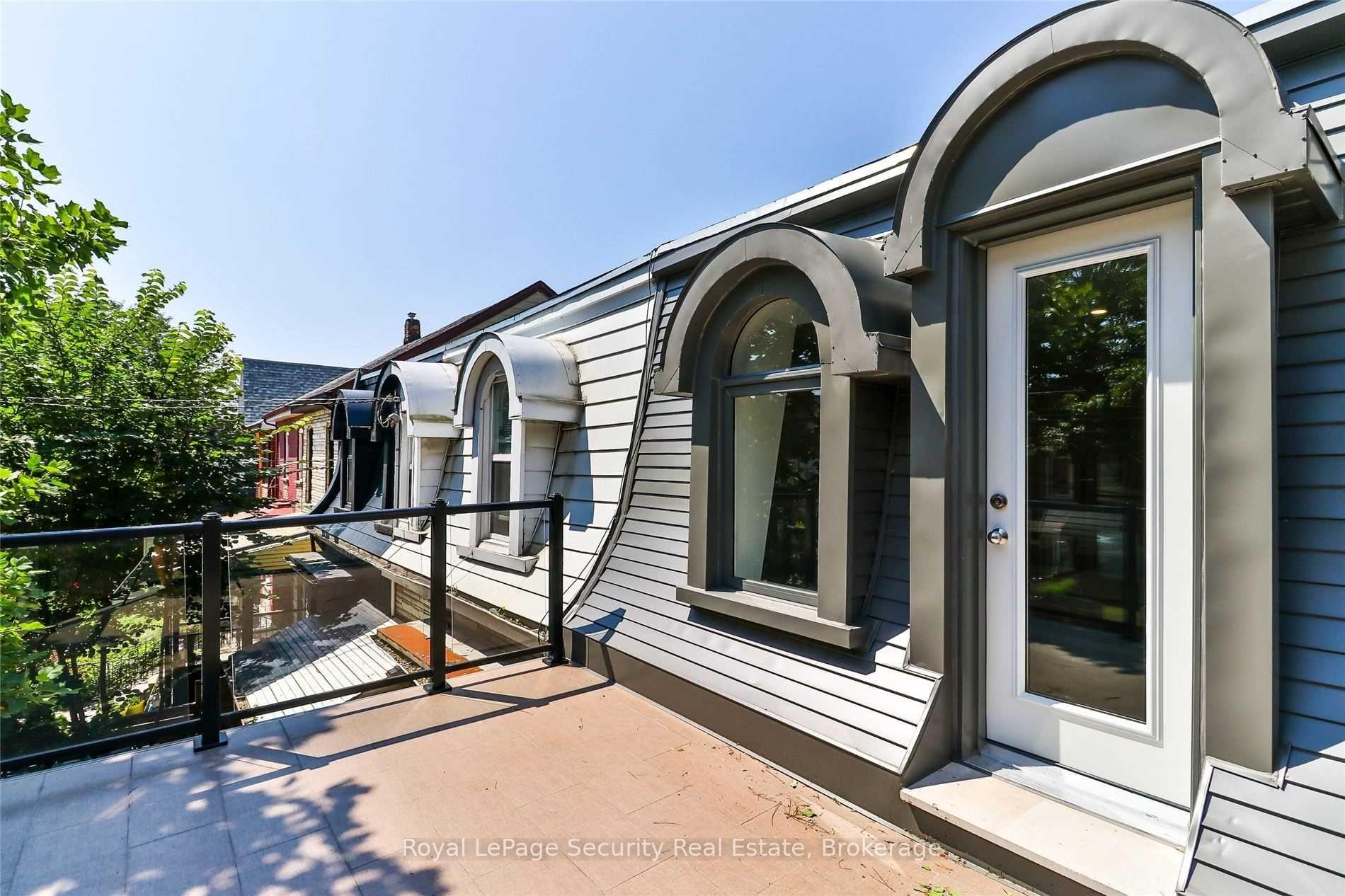 Photo 33 of Unit Main/ 2nd, 136 Markham Street, Toronto, Trinity-Bellwoods — HOMEH
