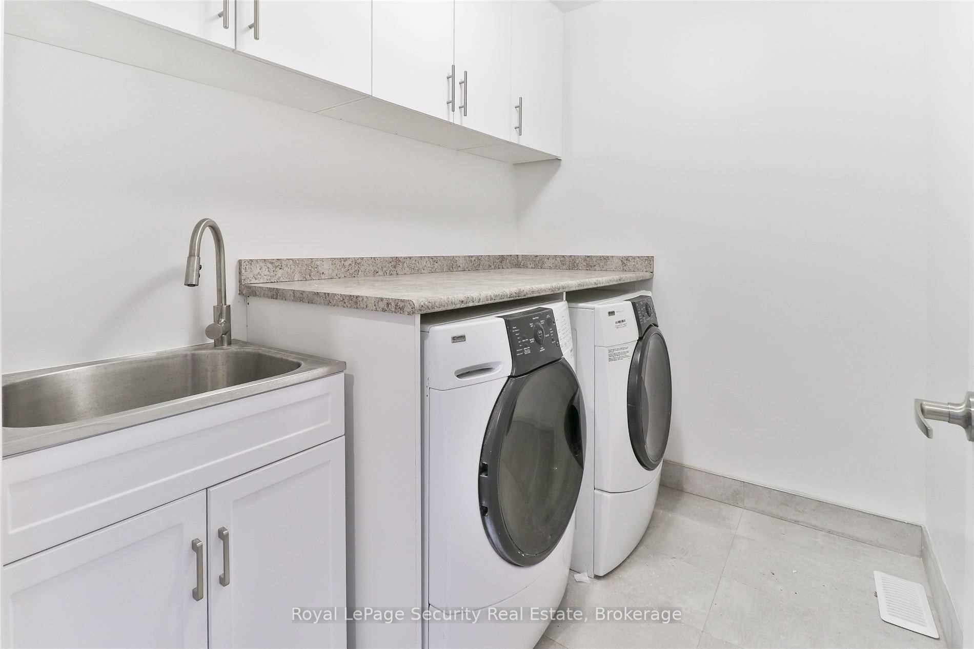 Photo 34 of Unit Main/ 2nd, 136 Markham Street, Toronto, Trinity-Bellwoods — HOMEH
