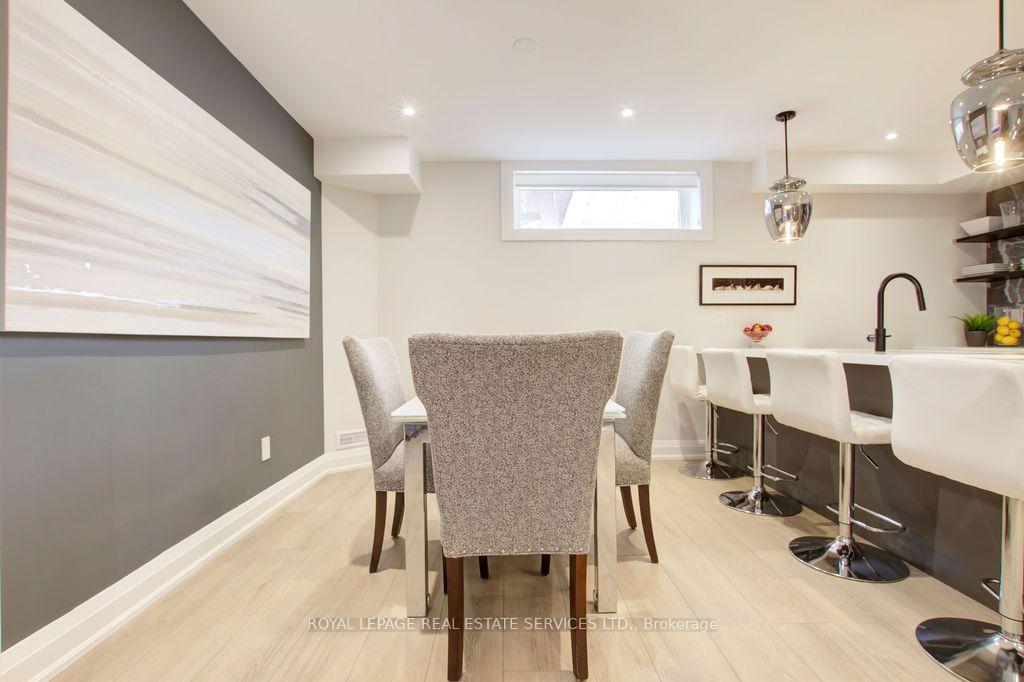Photo 15 of Unit Unit 2, 164 Maurice Drive, Oakville, Central — HOMEH