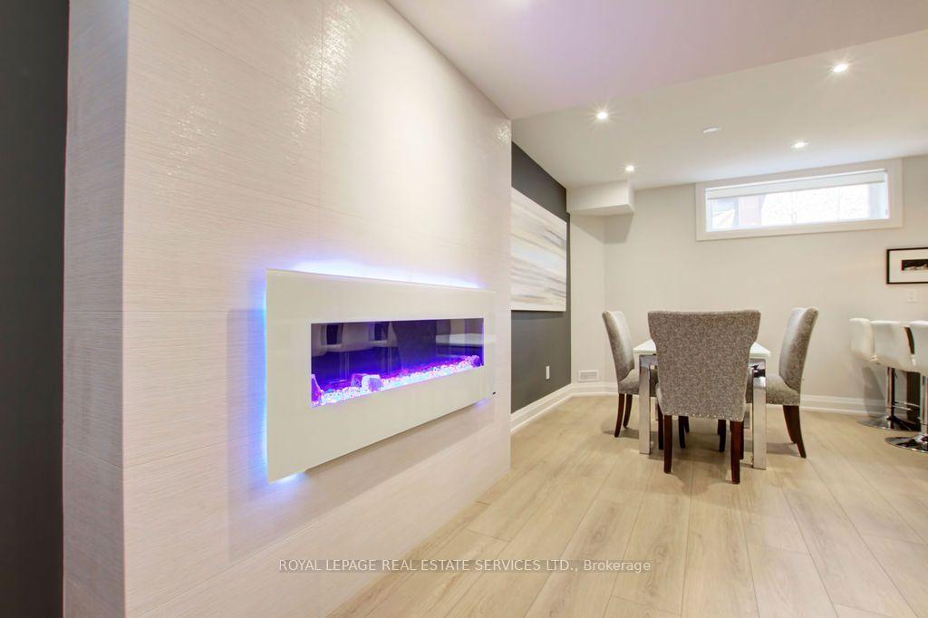 Photo 16 of Unit Unit 2, 164 Maurice Drive, Oakville, Central — HOMEH