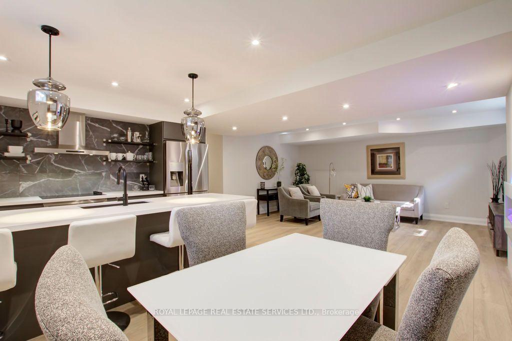 Photo 17 of Unit Unit 2, 164 Maurice Drive, Oakville, Central — HOMEH