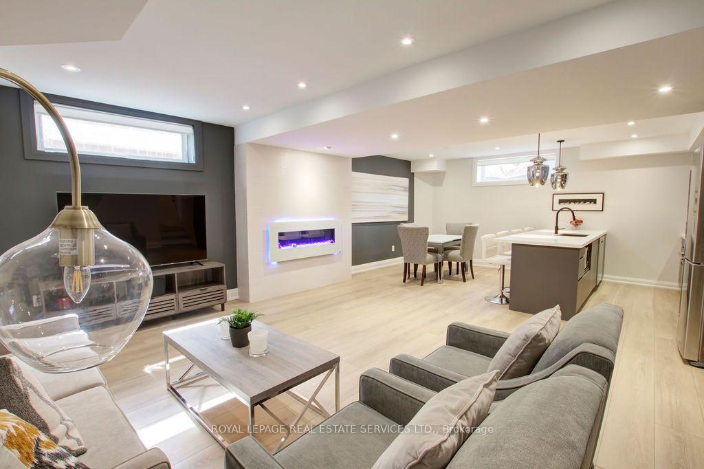 Photo 20 of Unit Unit 2, 164 Maurice Drive, Oakville, Central — HOMEH