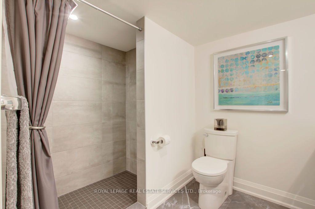 Photo 31 of Unit Unit 2, 164 Maurice Drive, Oakville, Central — HOMEH