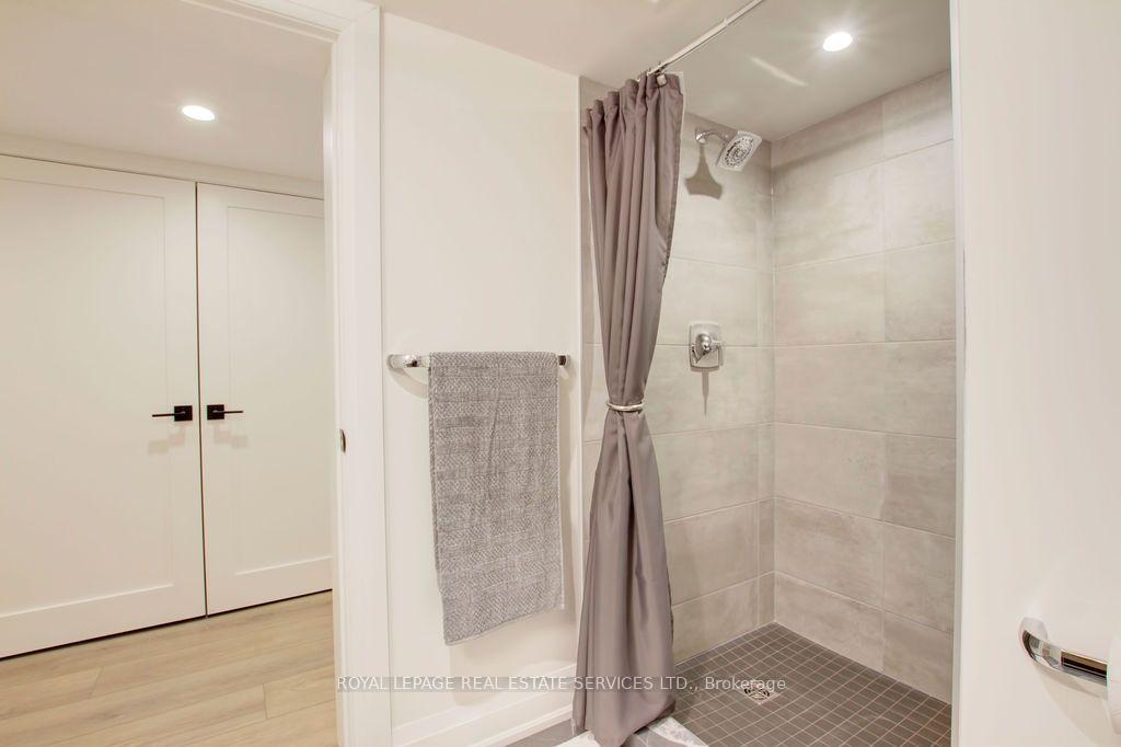 Photo 32 of Unit Unit 2, 164 Maurice Drive, Oakville, Central — HOMEH