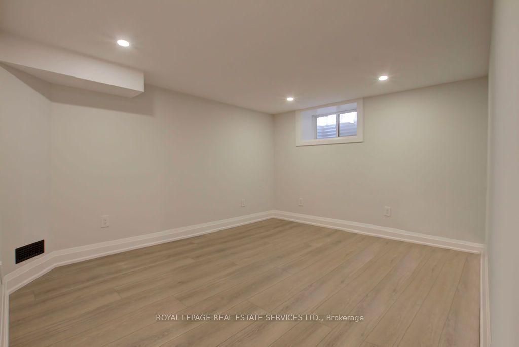 Photo 39 of Unit Unit 2, 164 Maurice Drive, Oakville, Central — HOMEH