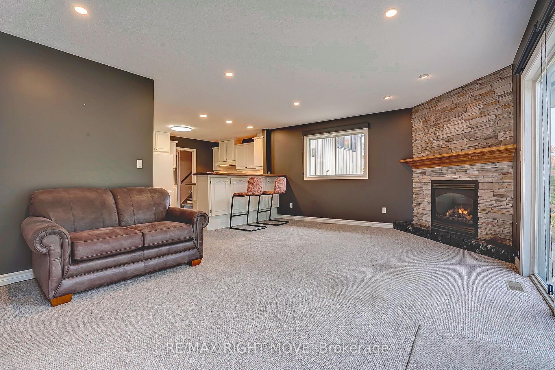 Photo 14 of 456 Jamieson Drive, Orillia — HOMEH