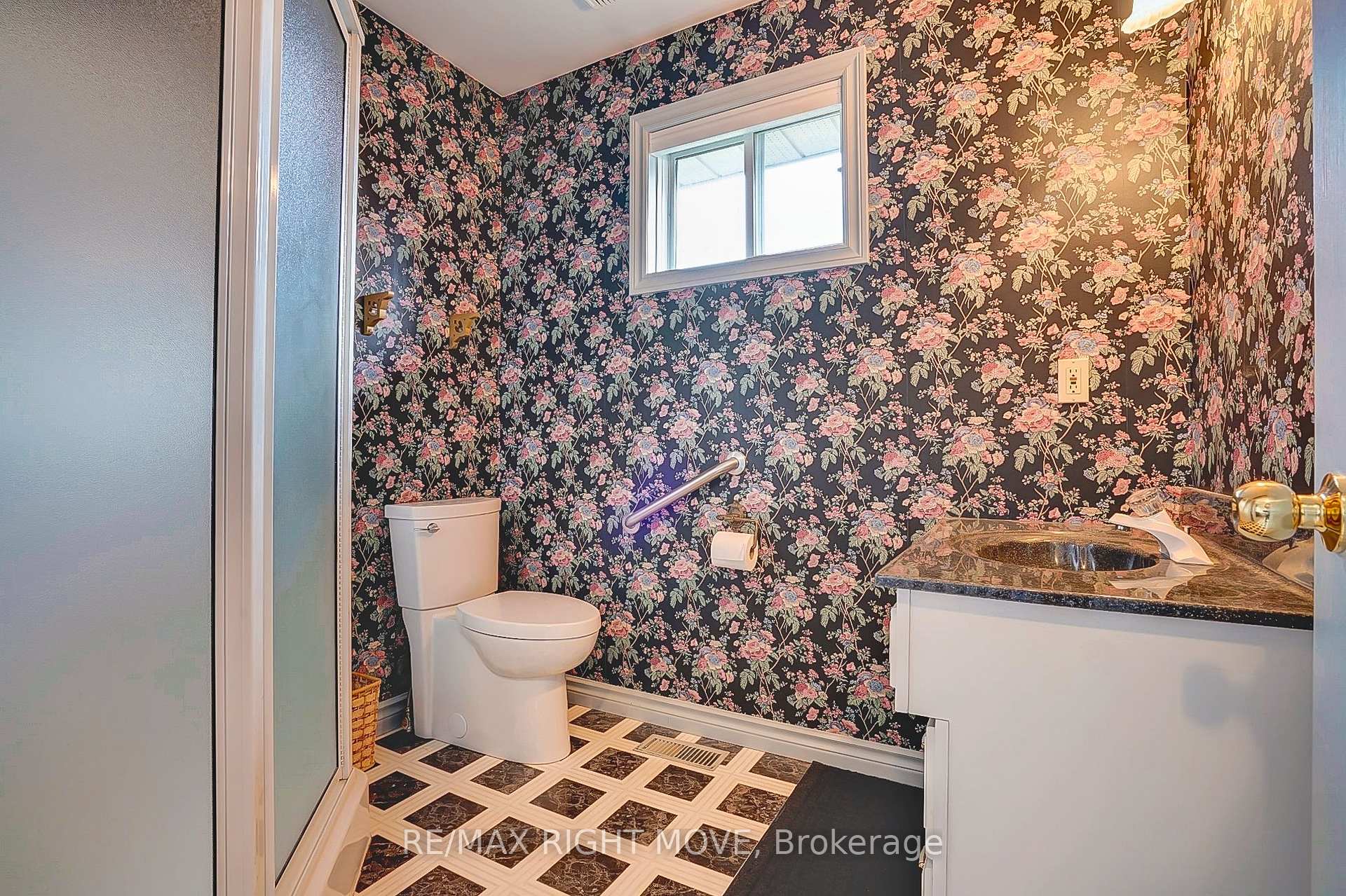 Photo 19 of 456 Jamieson Drive, Orillia — HOMEH