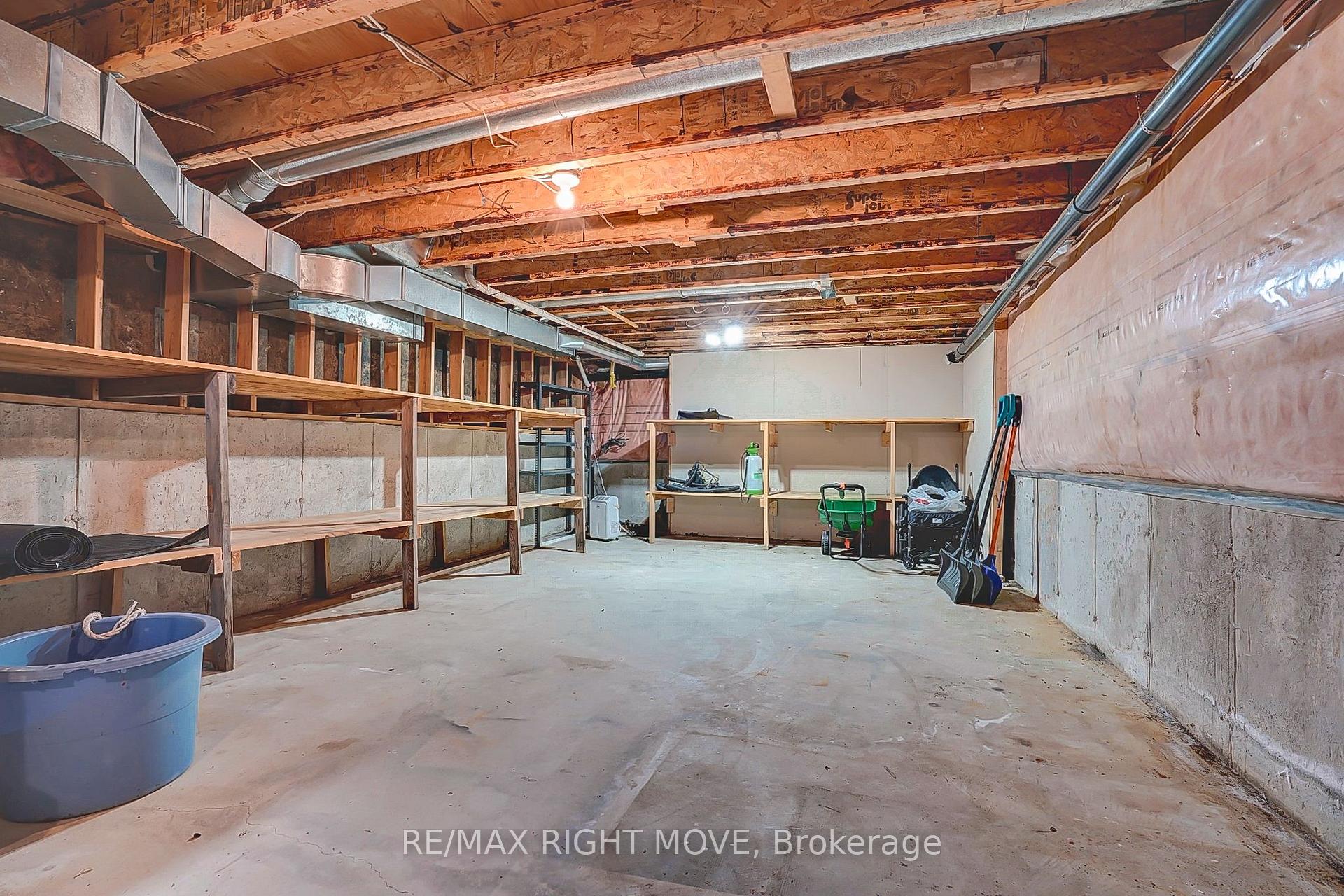 Photo 27 of 456 Jamieson Drive, Orillia — HOMEH