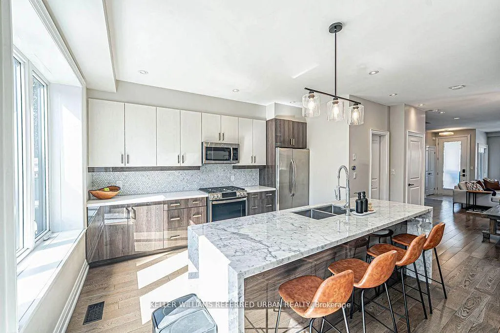 Photo 15 of 41 Doncaster Avenue, Toronto, Woodbine-Lumsden — HOMEH