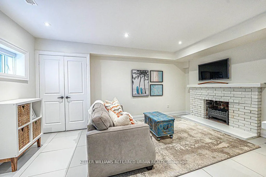 Photo 36 of 41 Doncaster Avenue, Toronto, Woodbine-Lumsden — HOMEH