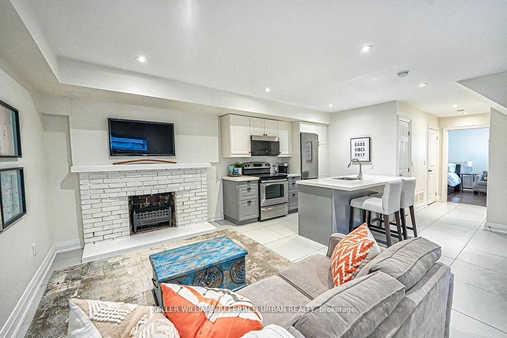 Photo 38 of 41 Doncaster Avenue, Toronto, Woodbine-Lumsden — HOMEH