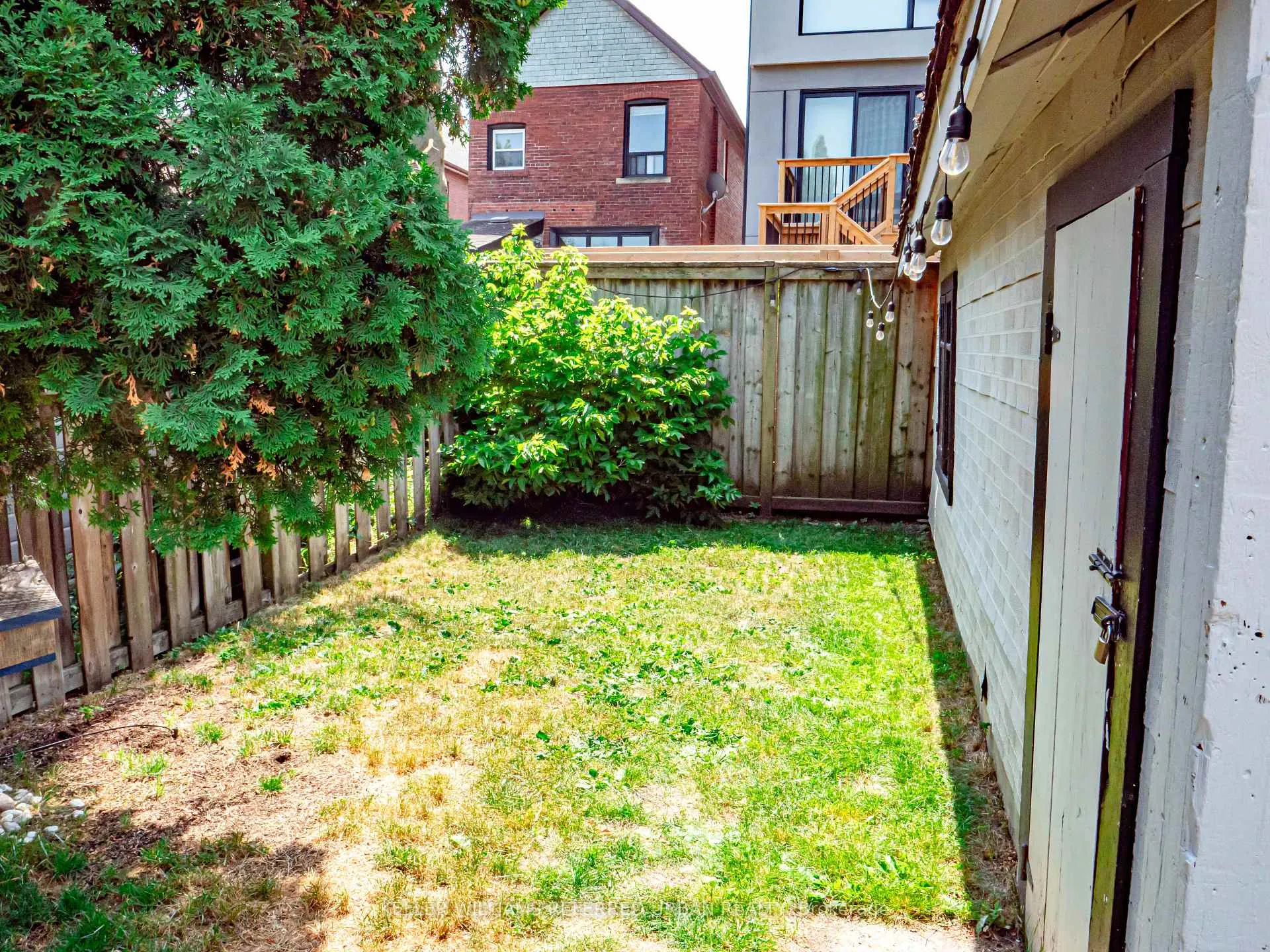 Photo 48 of 41 Doncaster Avenue, Toronto, Woodbine-Lumsden — HOMEH