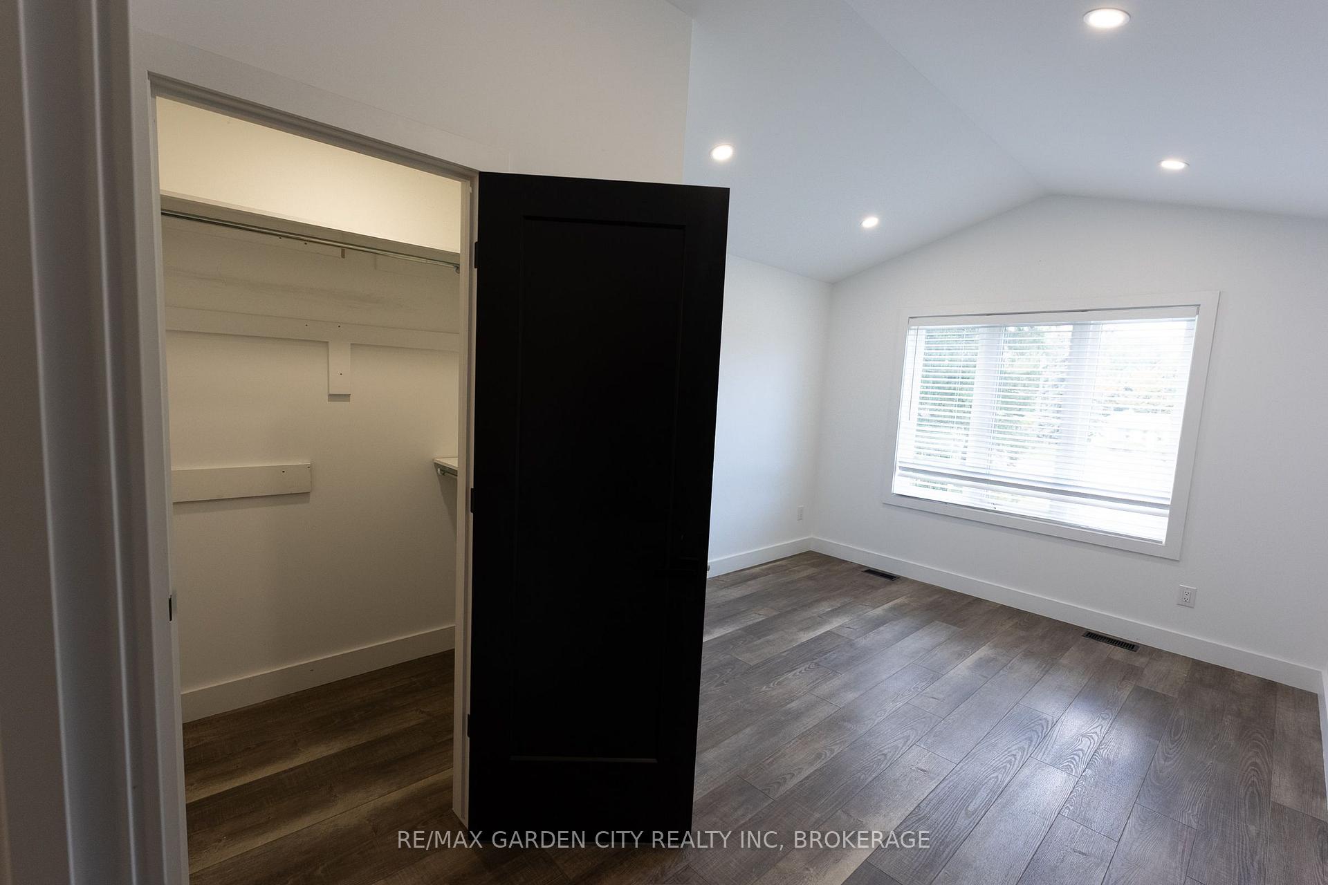 Photo 41 of 614b Niagara Street, St. Catharines, Bunting/Linwell — HOMEH