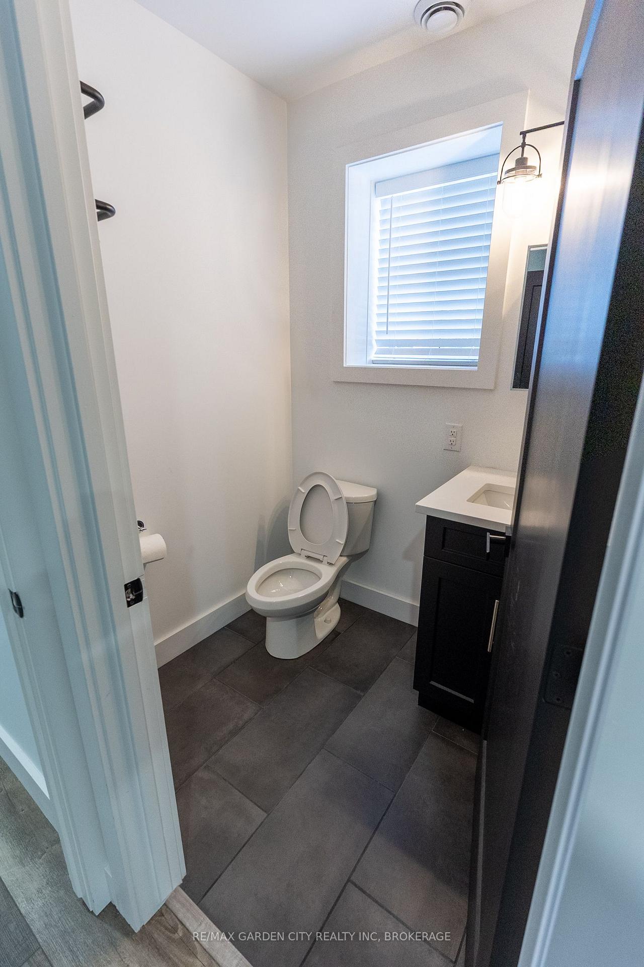 Photo 48 of 614b Niagara Street, St. Catharines, Bunting/Linwell — HOMEH