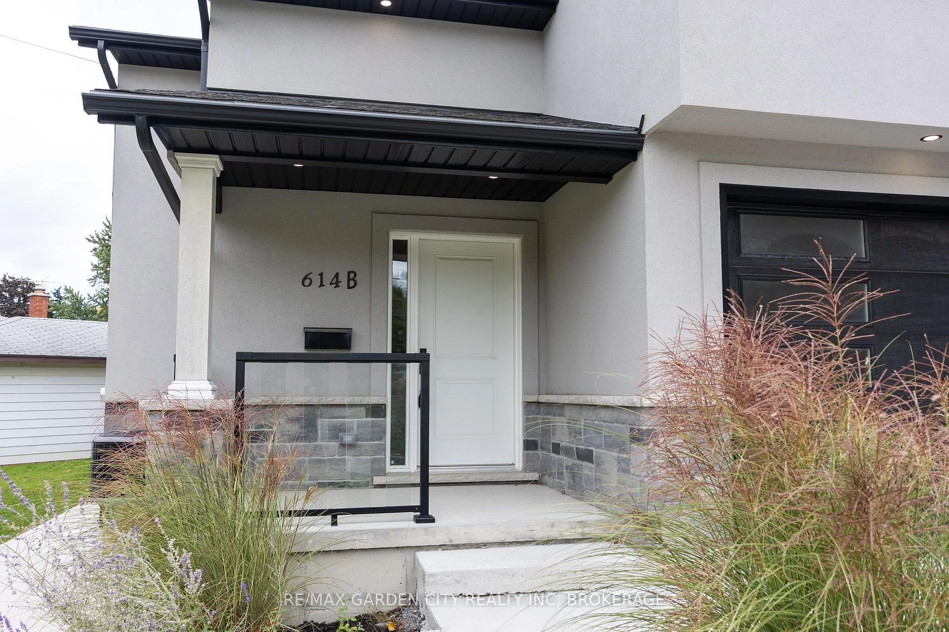 Photo 5 of 614b Niagara Street, St. Catharines, Bunting/Linwell — HOMEH