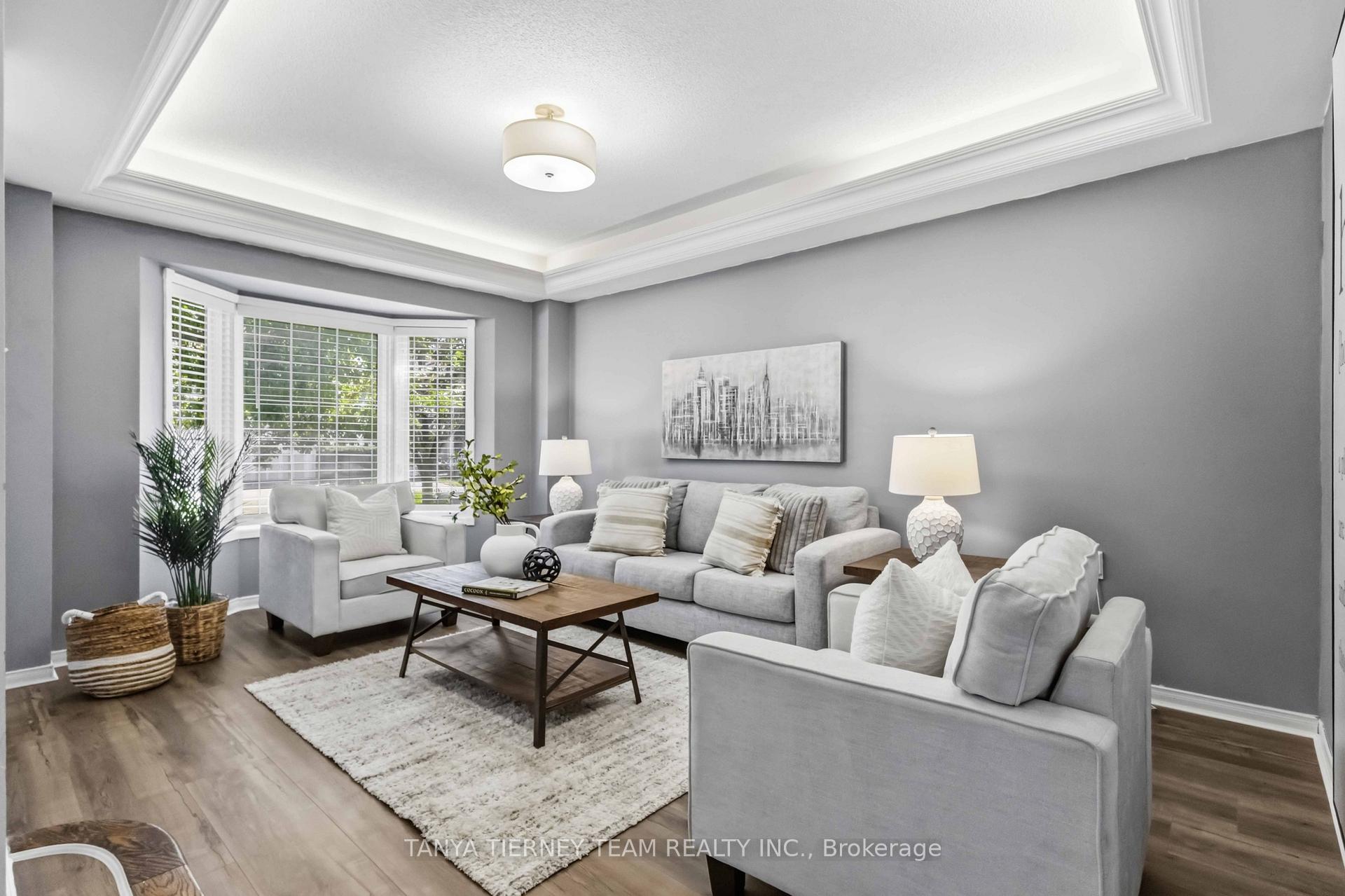 Photo 8 of 36 Zachary Place, Whitby, Brooklin — HOMEH