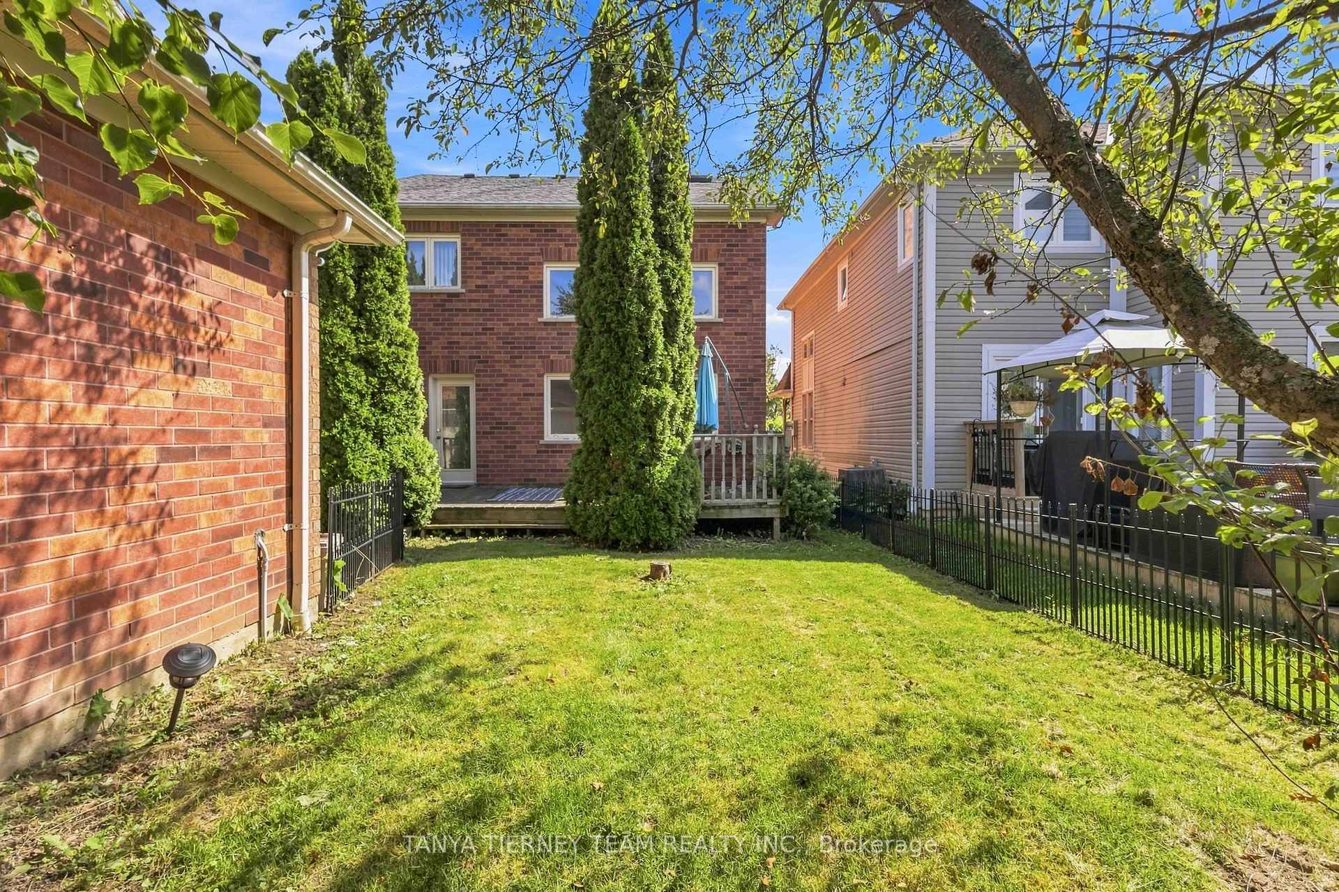 Photo 46 of 36 Zachary Place, Whitby, Brooklin — HOMEH