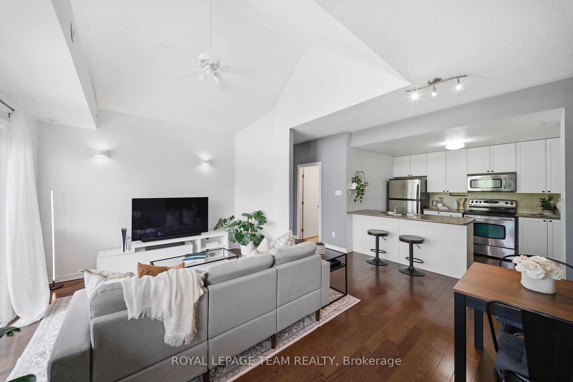 Photo 4 of Unit 9, 165 Waterbridge Drive, Ottawa, Barrhaven East — HOMEH