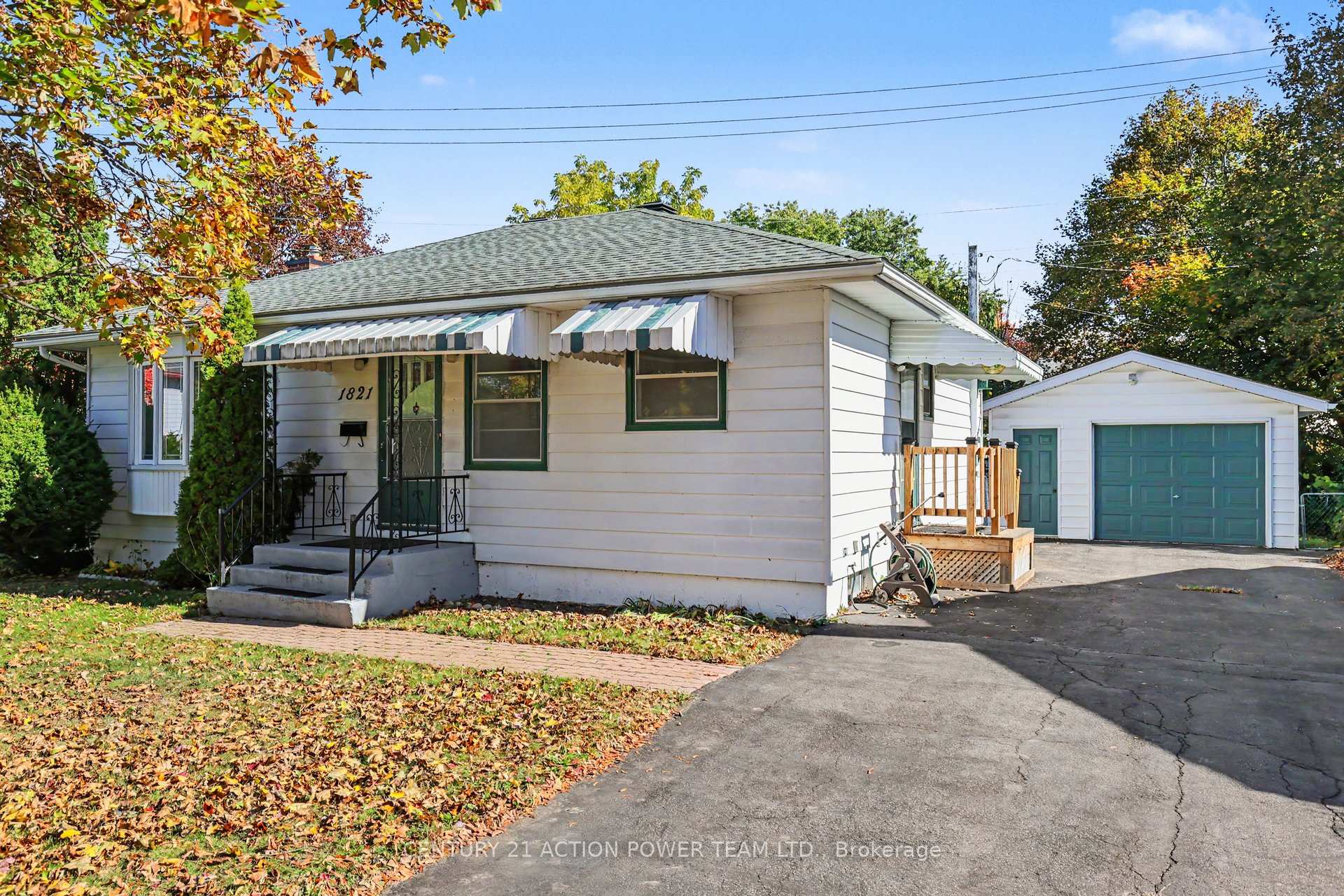Photo 2 of 1821 Haig Drive W, Ottawa, Elmvale Acres — HOMEH