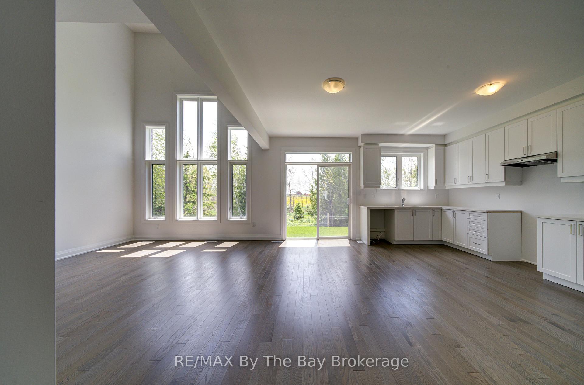 Photo 8 of 56 Amber Drive, Wasaga Beach — HOMEH