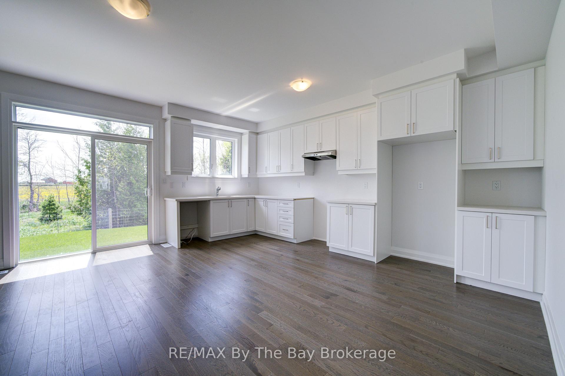 Photo 9 of 56 Amber Drive, Wasaga Beach — HOMEH