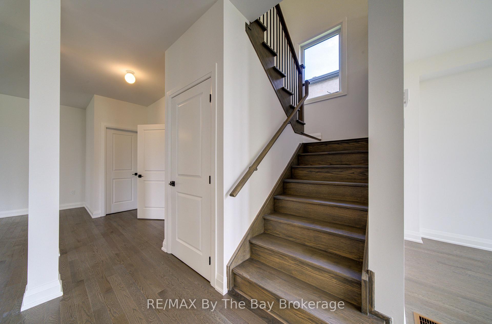Photo 14 of 56 Amber Drive, Wasaga Beach — HOMEH