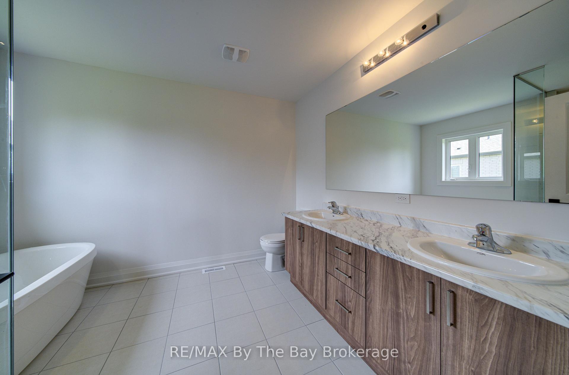 Photo 19 of 56 Amber Drive, Wasaga Beach — HOMEH