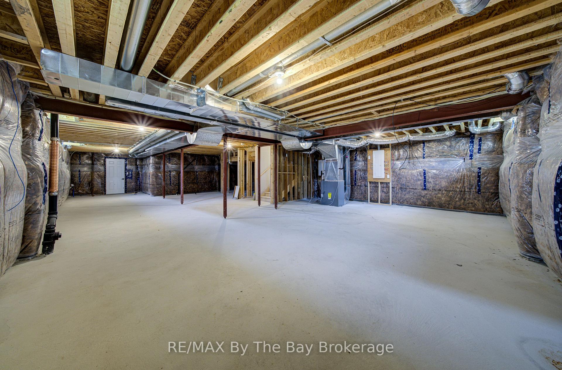 Photo 32 of 56 Amber Drive, Wasaga Beach — HOMEH