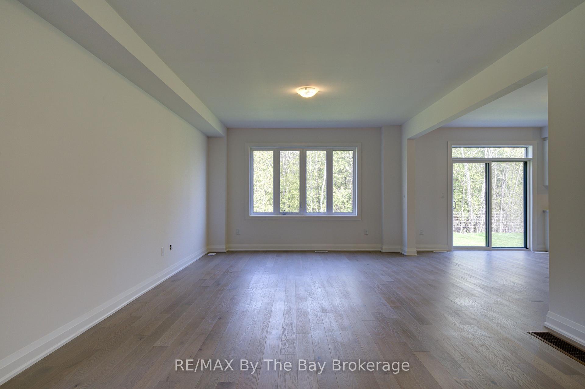 Photo 8 of 38 Amber Drive, Wasaga Beach — HOMEH