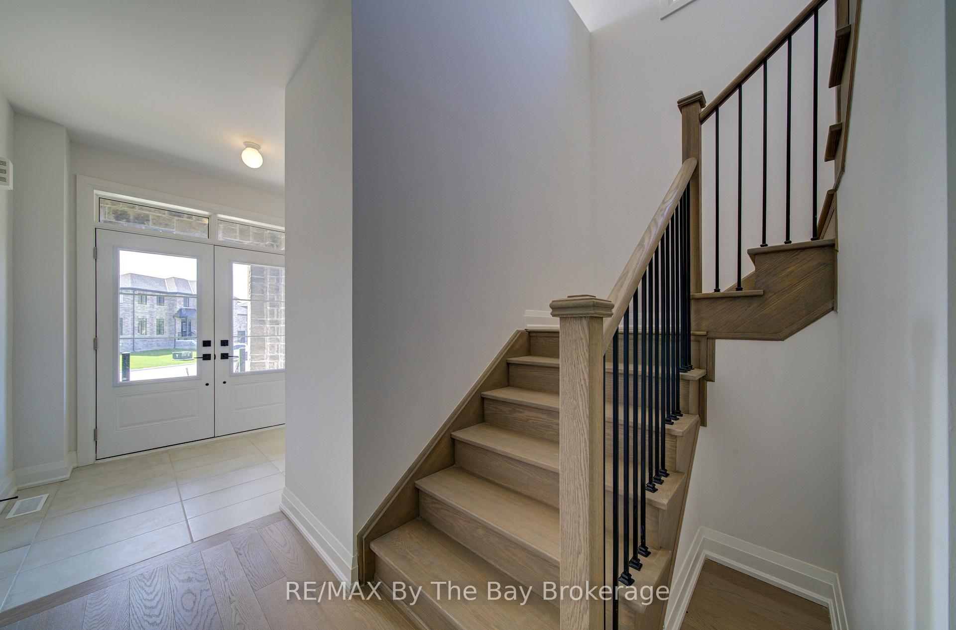 Photo 14 of 38 Amber Drive, Wasaga Beach — HOMEH