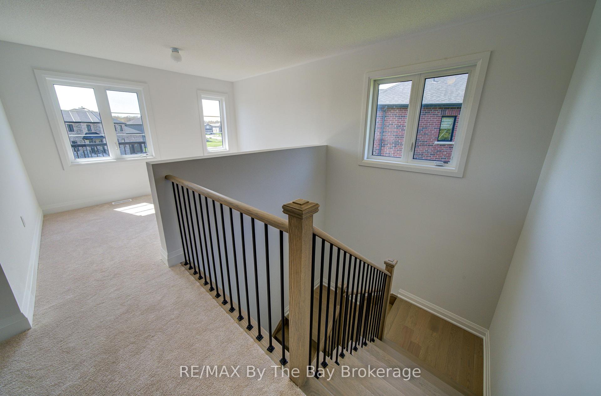 Photo 15 of 38 Amber Drive, Wasaga Beach — HOMEH