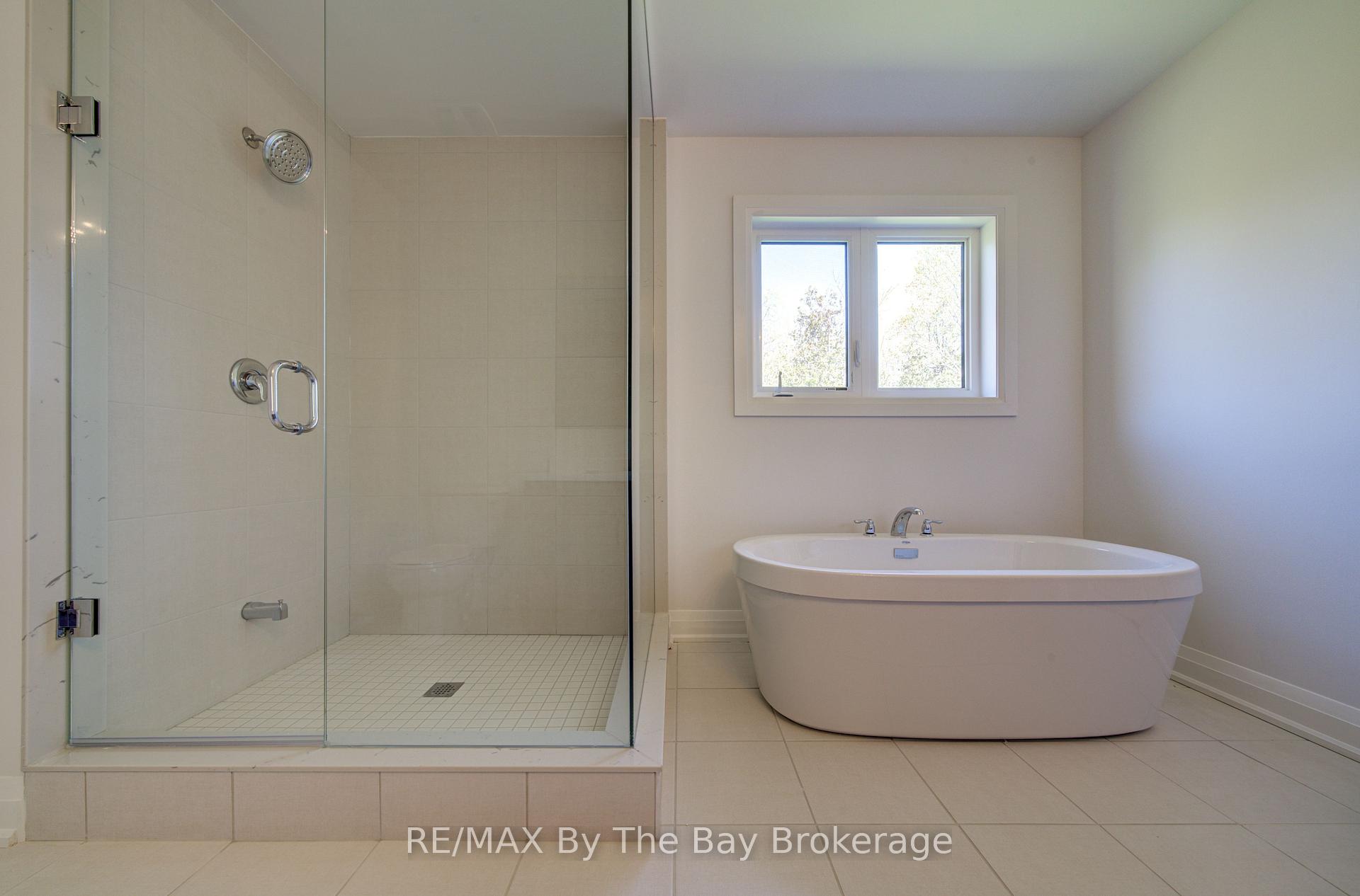 Photo 22 of 38 Amber Drive, Wasaga Beach — HOMEH