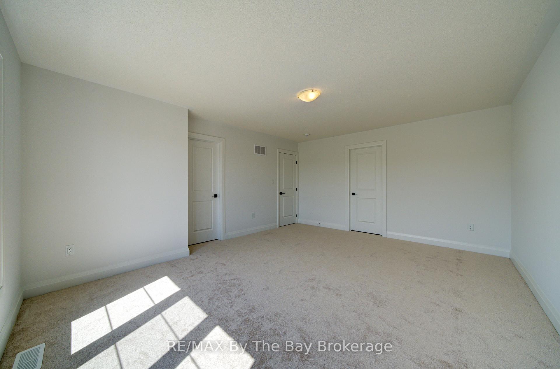 Photo 25 of 38 Amber Drive, Wasaga Beach — HOMEH