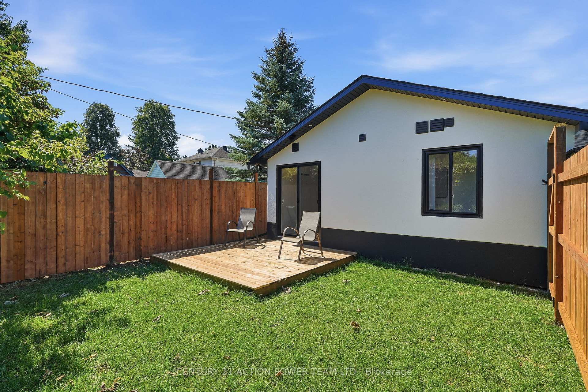 Photo 11 of Unit 3, 1831 Haig Drive S, Ottawa, Elmvale Acres — HOMEH