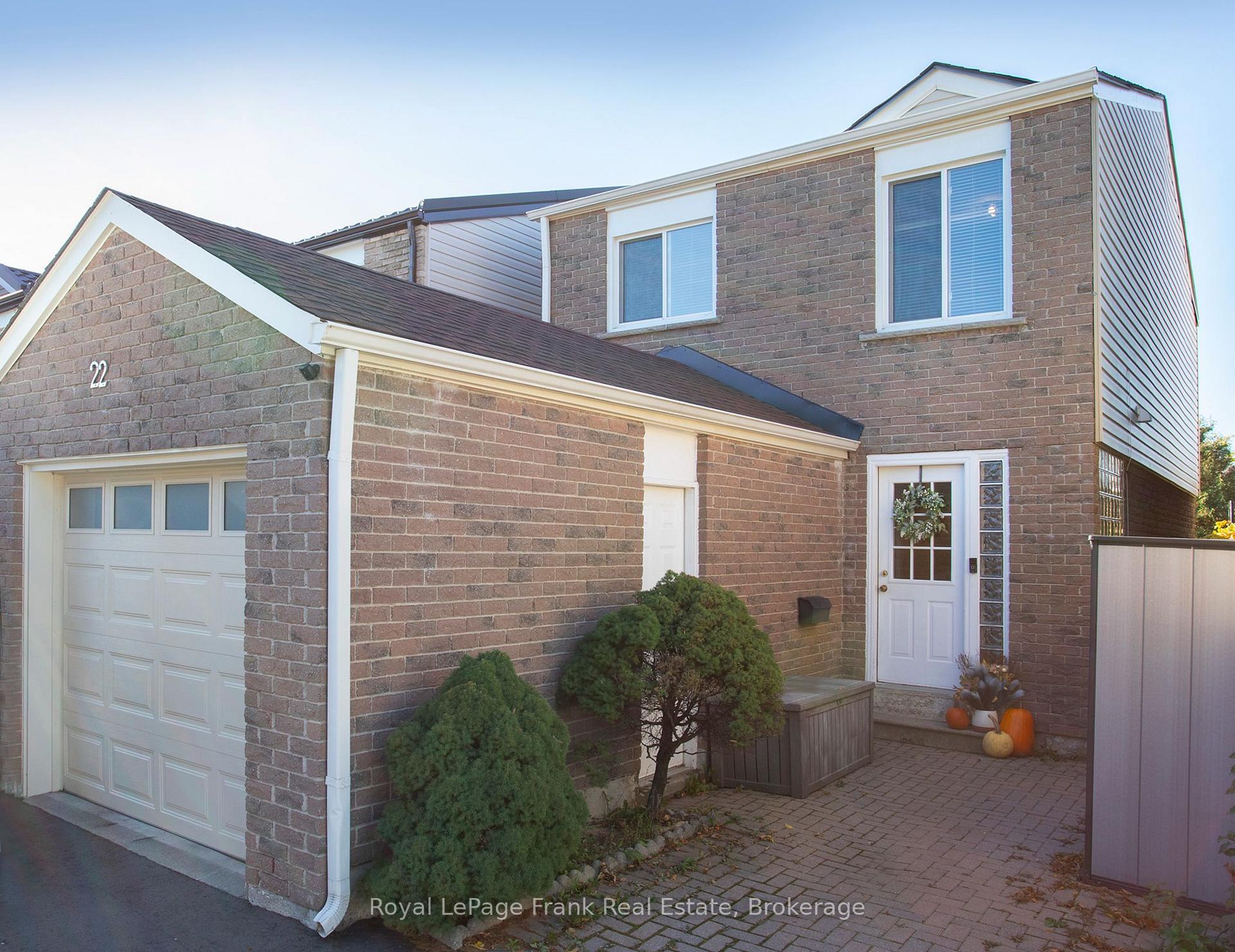 Photo 1 of 22 Peachtree Place, Vaughan, Glen Shields — HOMEH