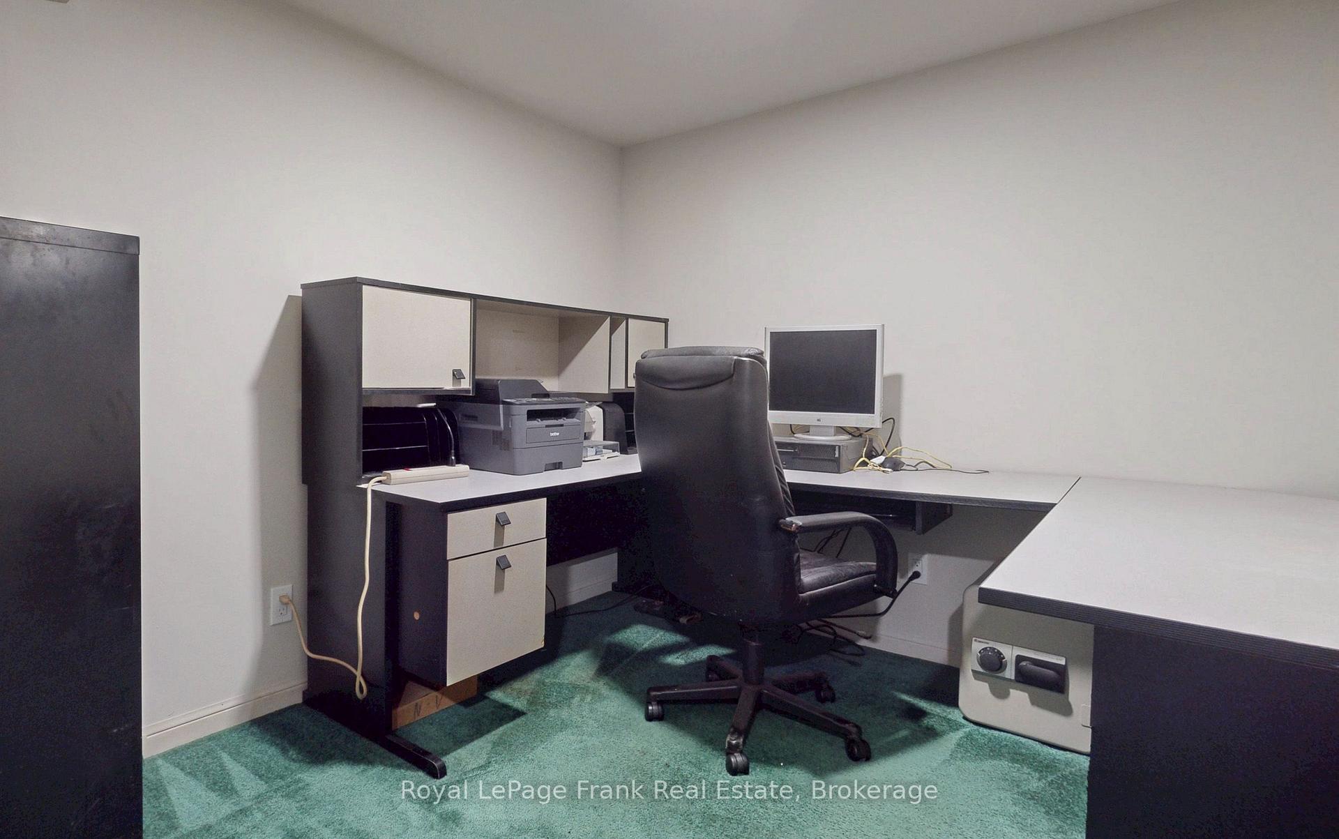 Photo 24 of 22 Peachtree Place, Vaughan, Glen Shields — HOMEH