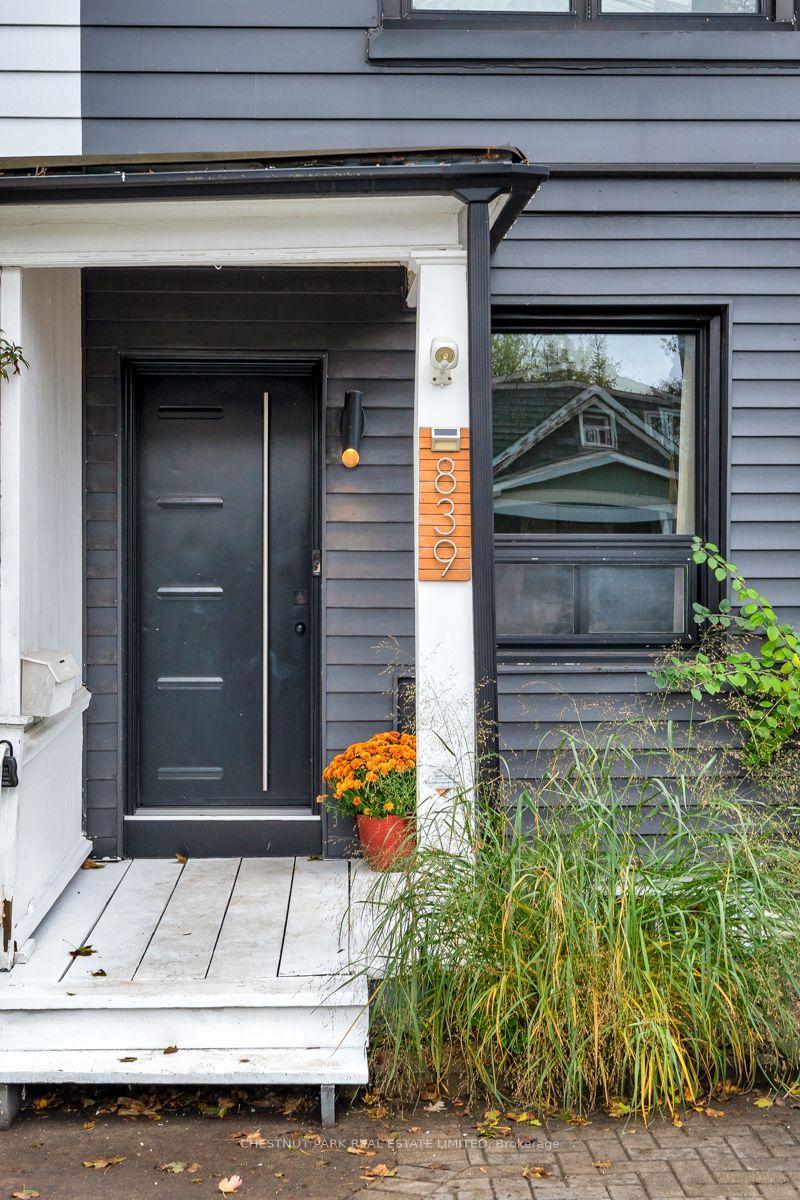 Photo 2 of 839 Sammon Avenue, Toronto, Danforth Village-East York — HOMEH