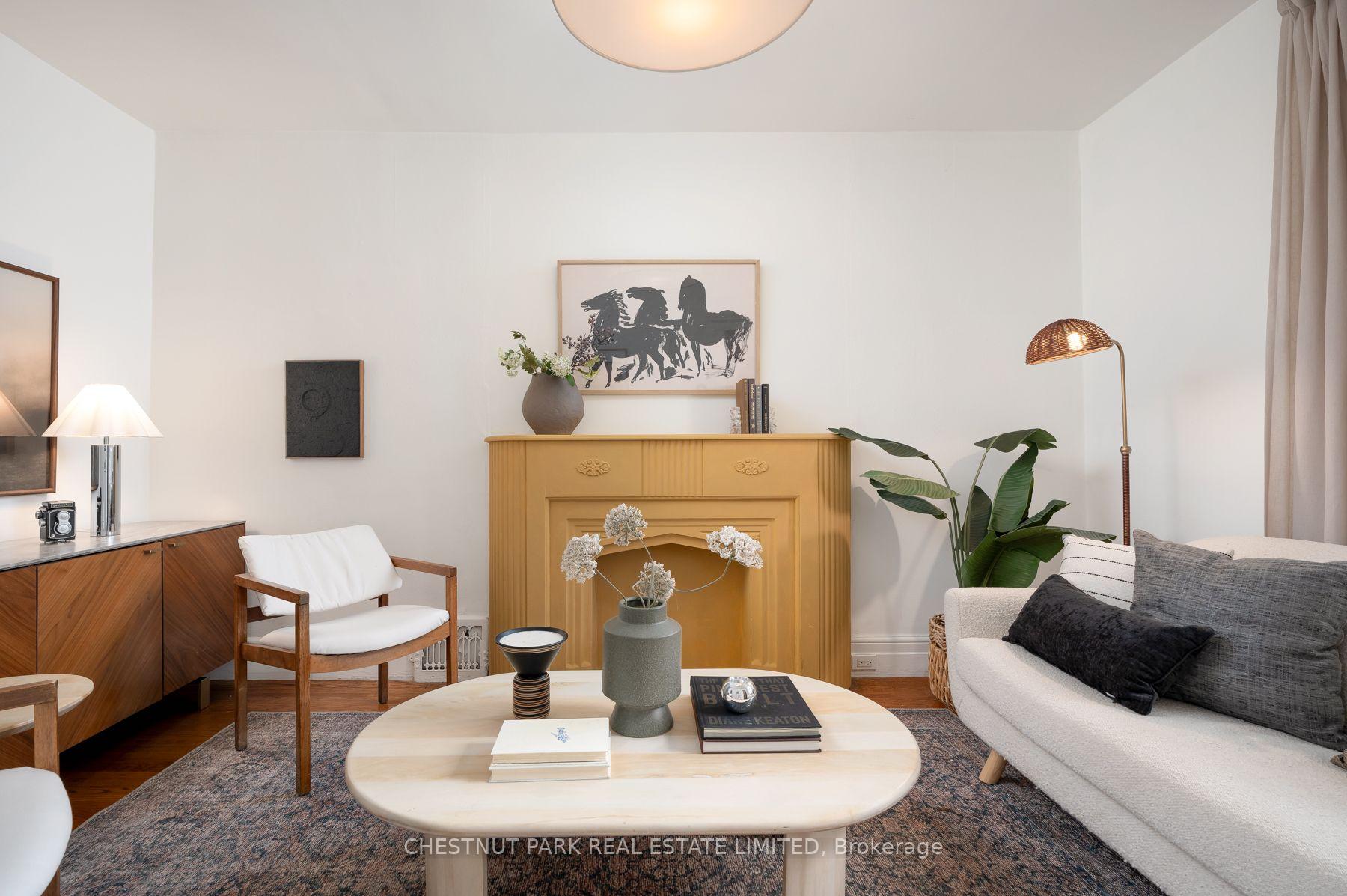 Photo 4 of 839 Sammon Avenue, Toronto, Danforth Village-East York — HOMEH