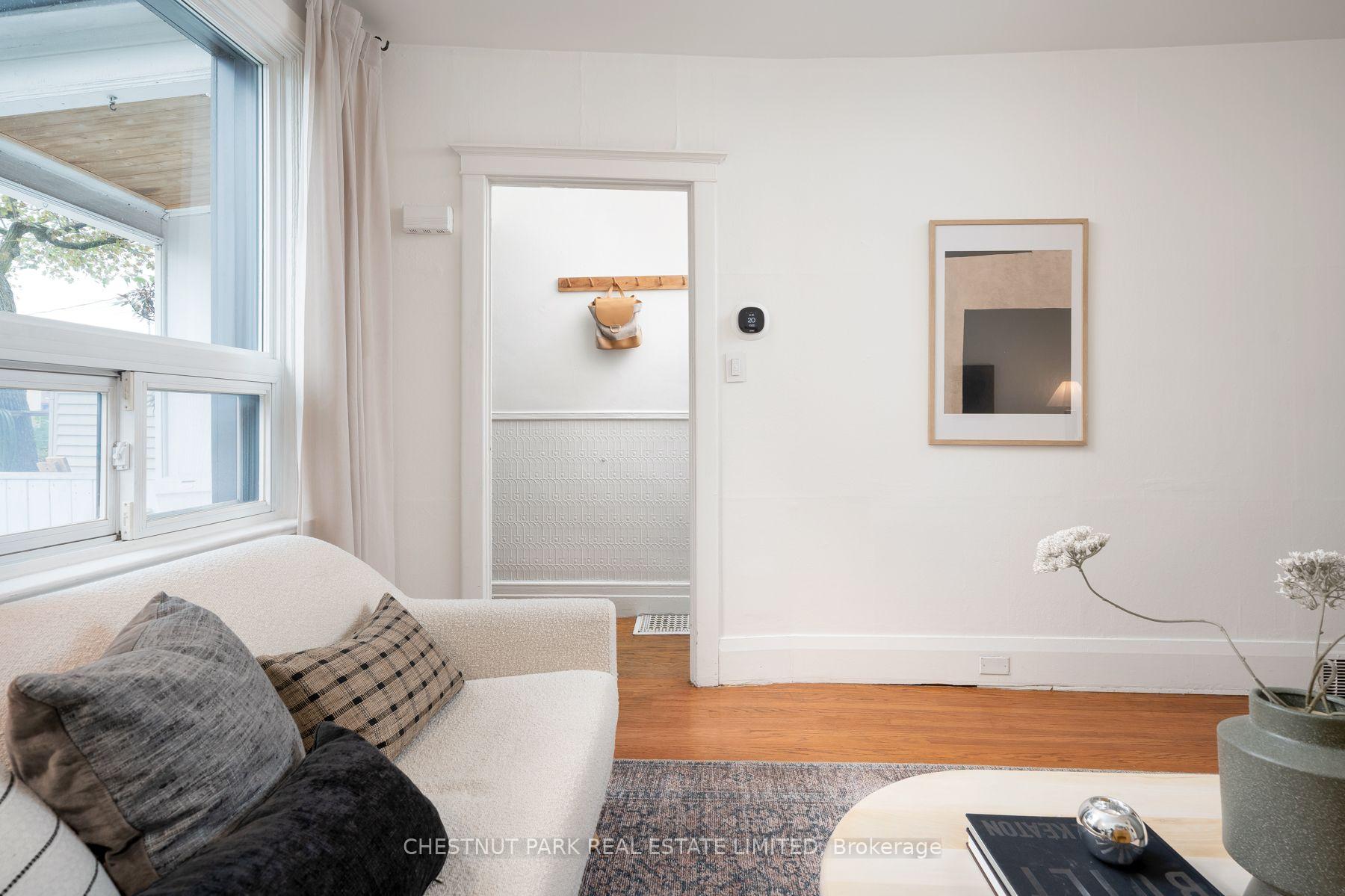 Photo 8 of 839 Sammon Avenue, Toronto, Danforth Village-East York — HOMEH