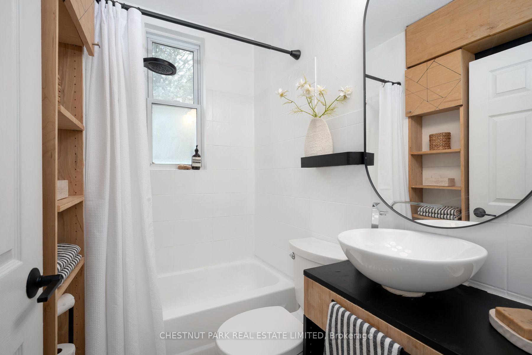 Photo 23 of 839 Sammon Avenue, Toronto, Danforth Village-East York — HOMEH