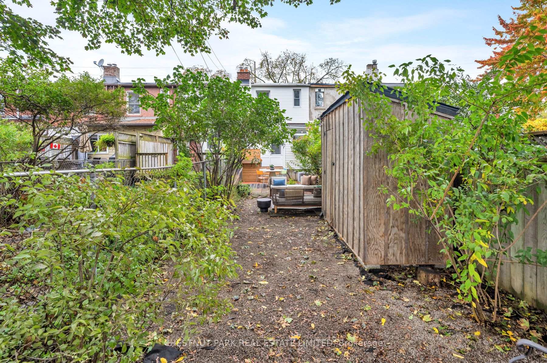Photo 36 of 839 Sammon Avenue, Toronto, Danforth Village-East York — HOMEH