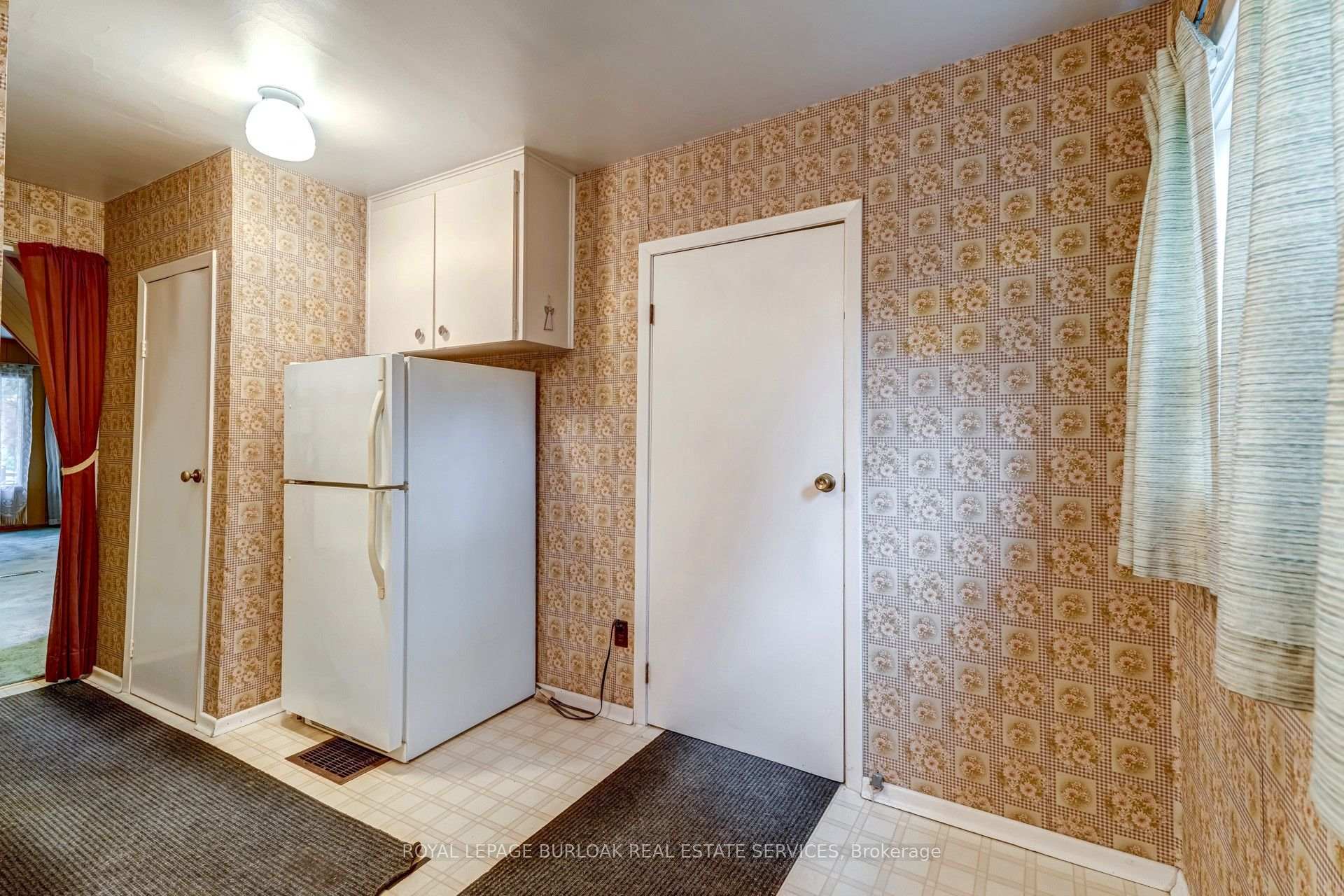 Photo 12 of 140 Barker Avenue, Toronto, Woodbine-Lumsden — HOMEH