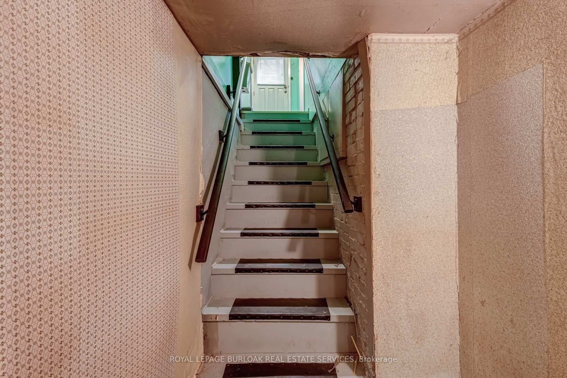 Photo 16 of 140 Barker Avenue, Toronto, Woodbine-Lumsden — HOMEH