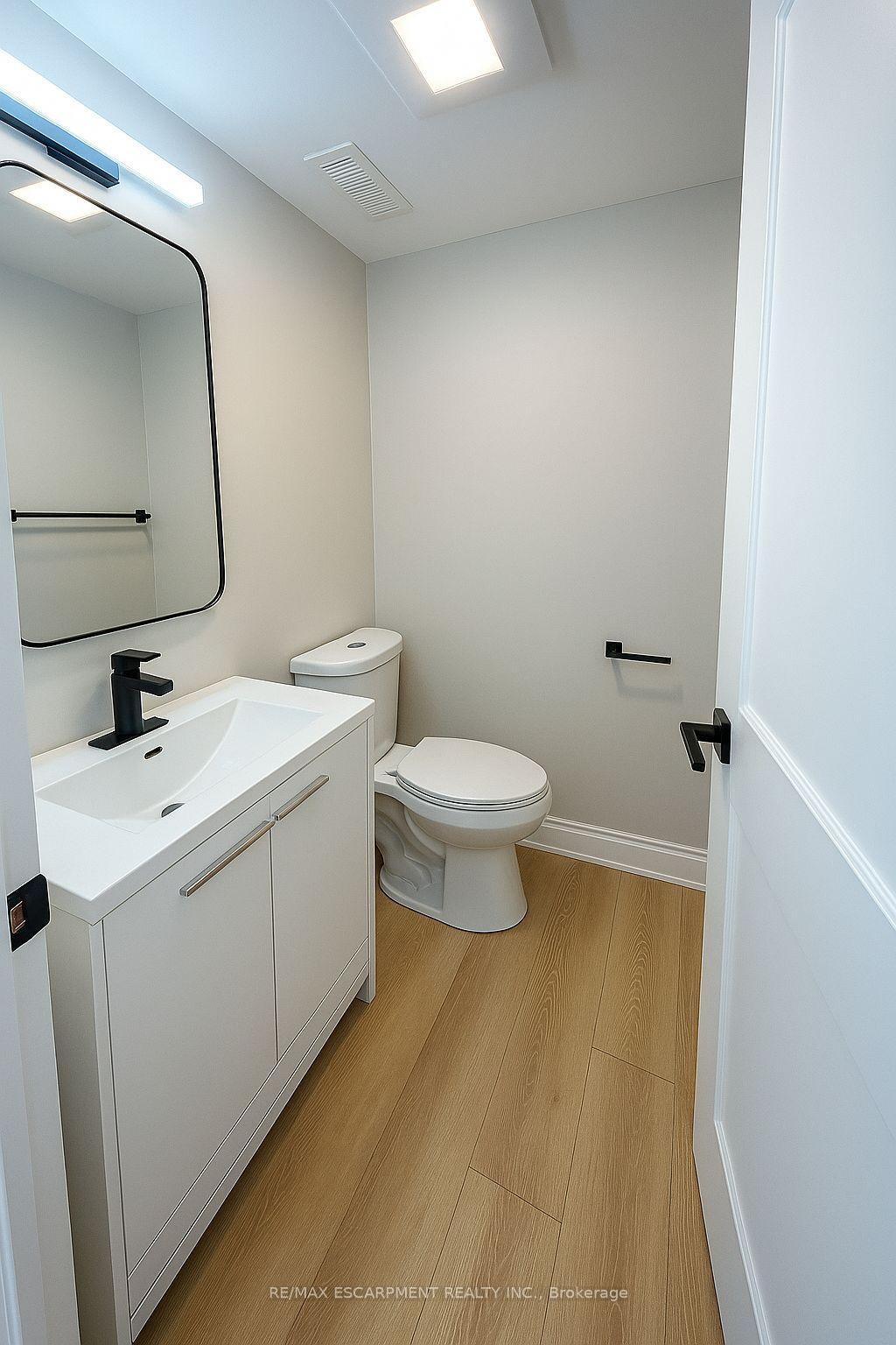 Photo 9 of Unit LOWER, 35 Wildewood Avenue, Hamilton, Huntington — HOMEH