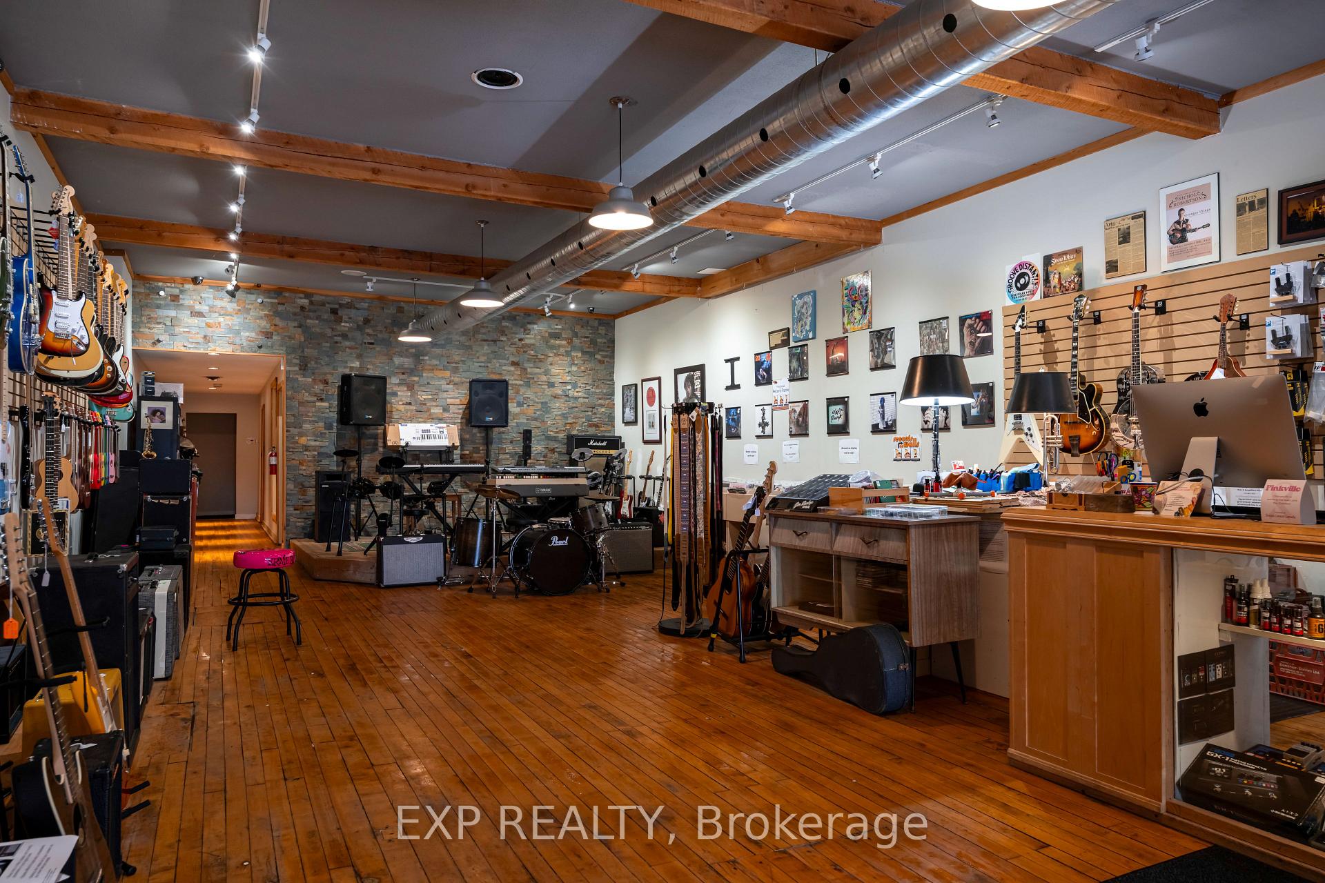 Photo 5 of 145-147 Broadway, Orangeville — HOMEH