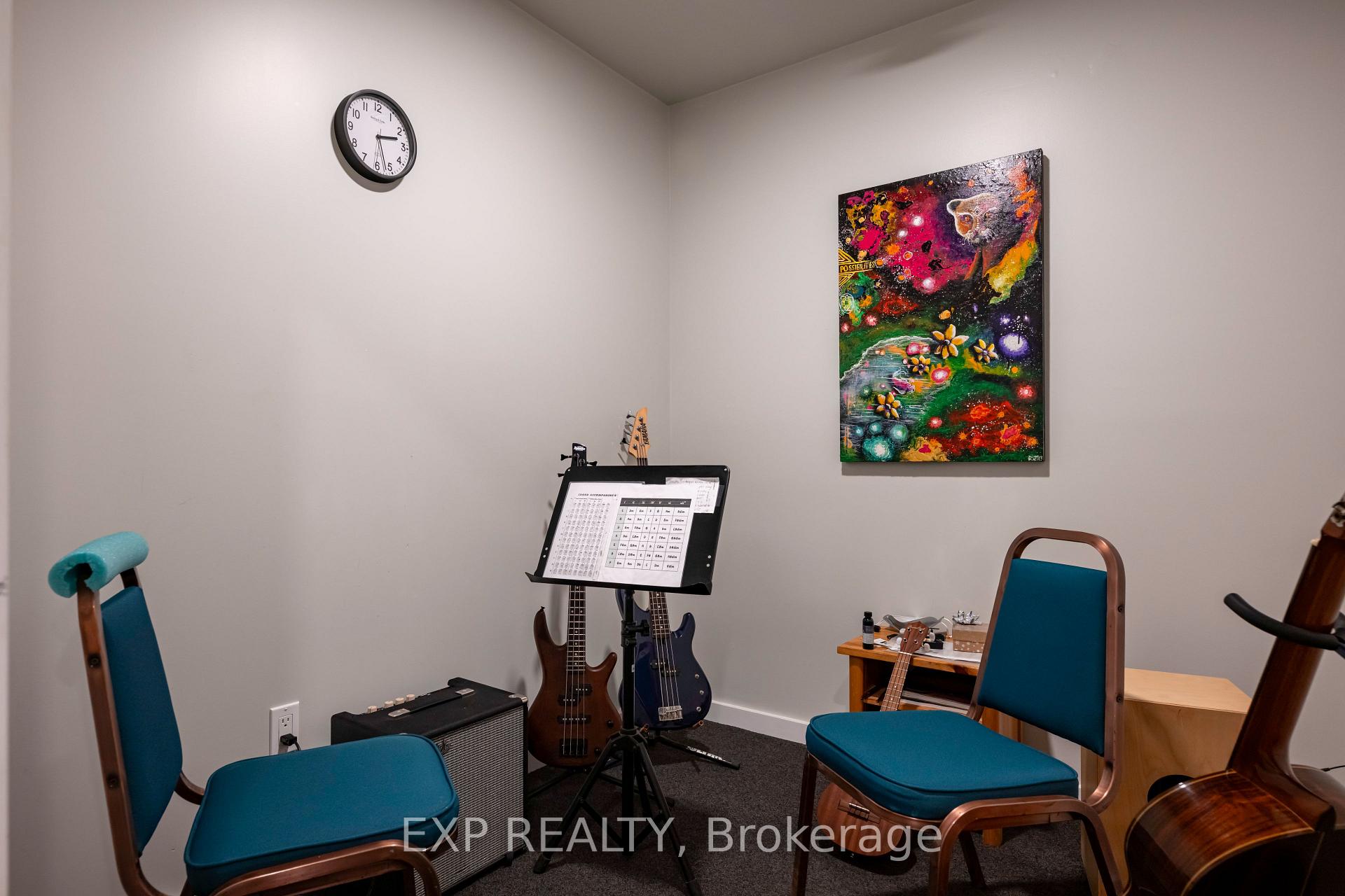 Photo 15 of 145-147 Broadway, Orangeville — HOMEH